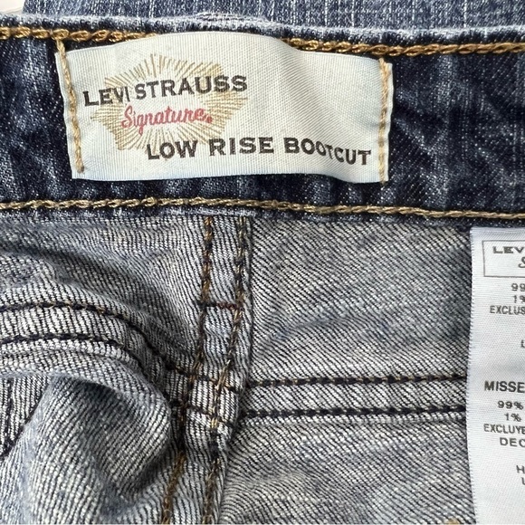 LEVI Strauss Signature Jeans Low Rise Bootcut Stretch Denim Misses 10 Medium - Picture 7 of 11